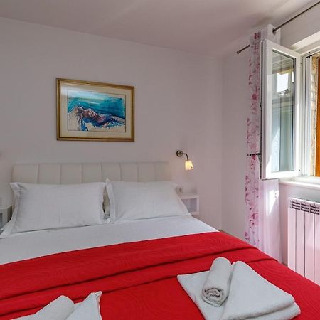 Apartments Lavizatic Пореч Экстерьер фото