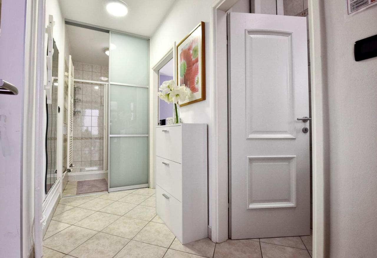 Apartments Lavizatic Пореч Экстерьер фото