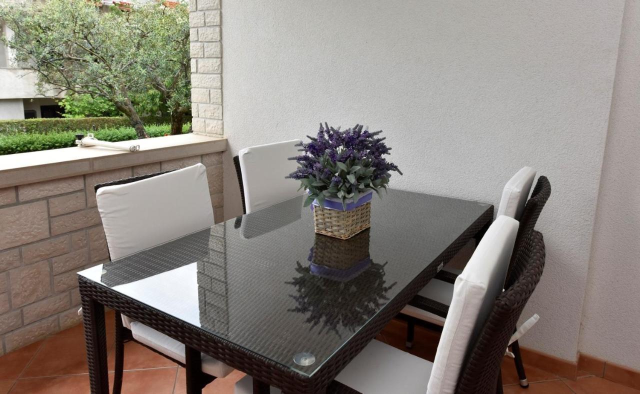 Apartments Lavizatic Пореч Экстерьер фото