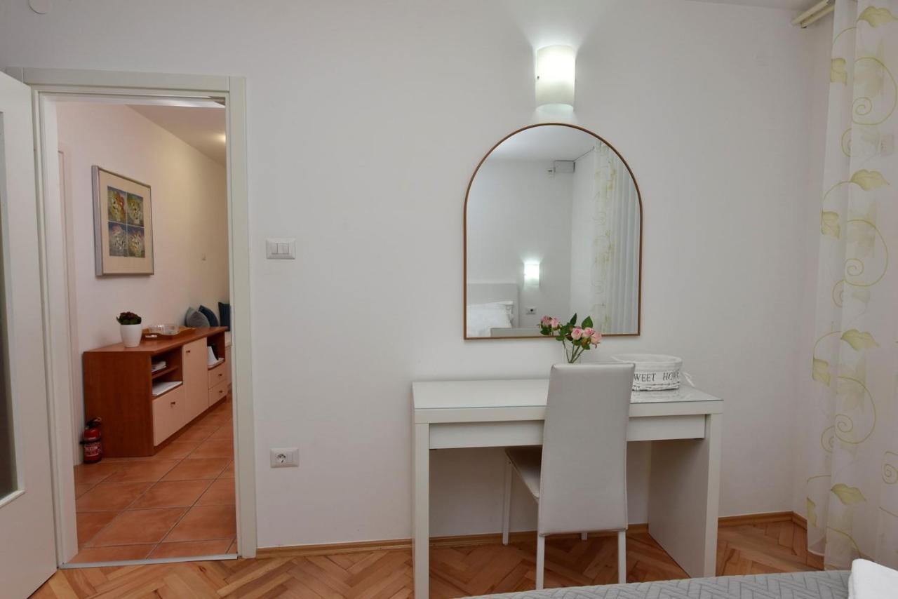 Apartments Lavizatic Пореч Экстерьер фото